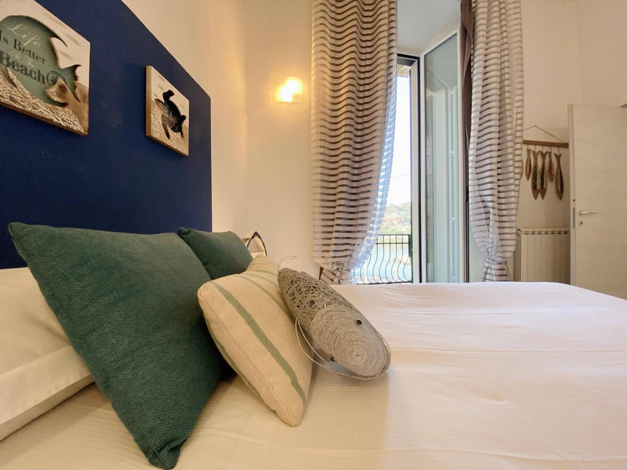 Alla Casa Rosa Al Mare- Centrale A Di Fronte Al Mare- Emozionante- Garage Privato Gratuito A 800 Mt- Aria Condizionata-Wifi Ραπάλο Εξωτερικό φωτογραφία