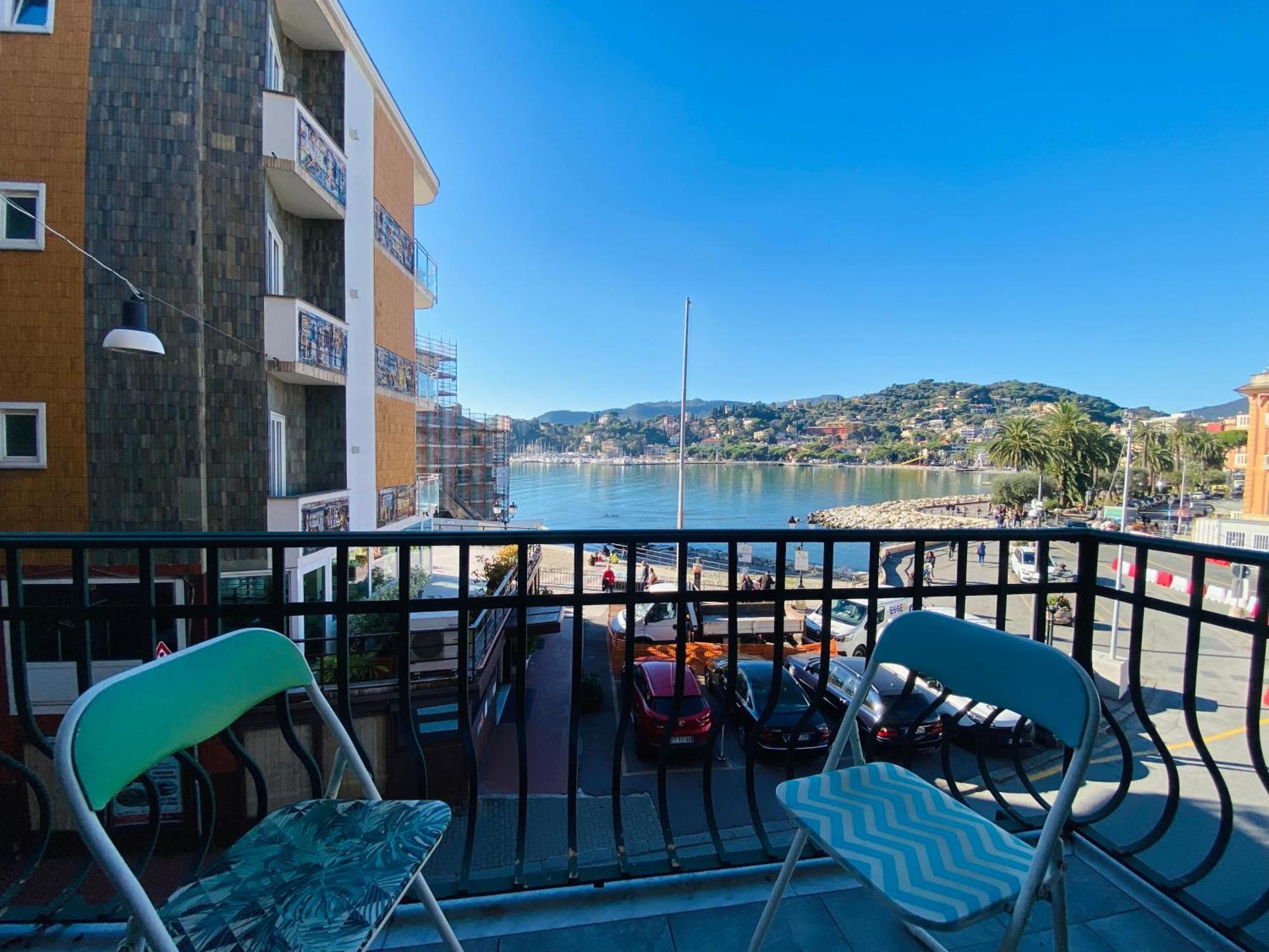 Alla Casa Rosa Al Mare- Centrale A Di Fronte Al Mare- Emozionante- Garage Privato Gratuito A 800 Mt- Aria Condizionata-Wifi Ραπάλο Εξωτερικό φωτογραφία