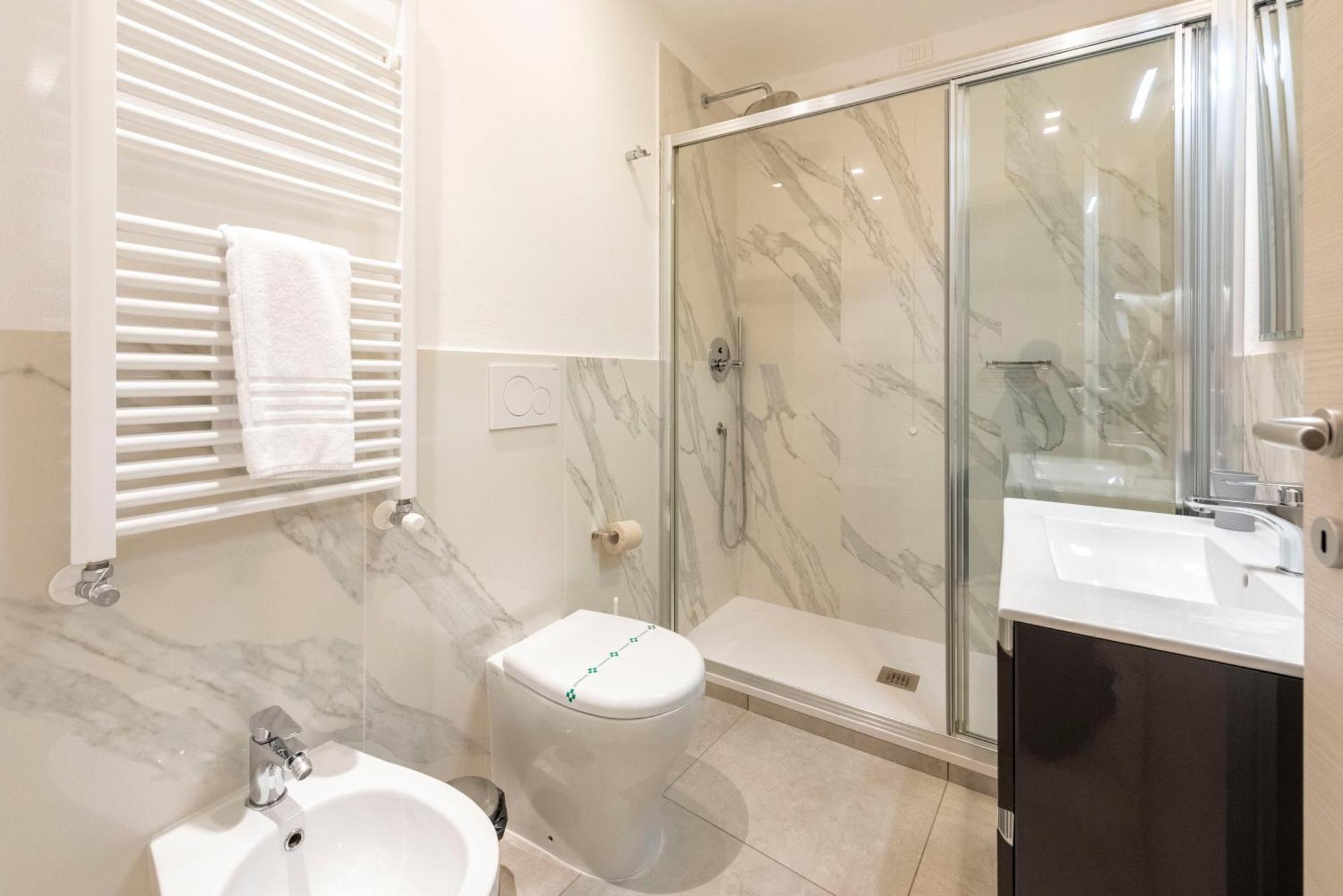 Alla Casa Rosa Al Mare- Centrale A Di Fronte Al Mare- Emozionante- Garage Privato Gratuito A 800 Mt- Aria Condizionata-Wifi Ραπάλο Εξωτερικό φωτογραφία